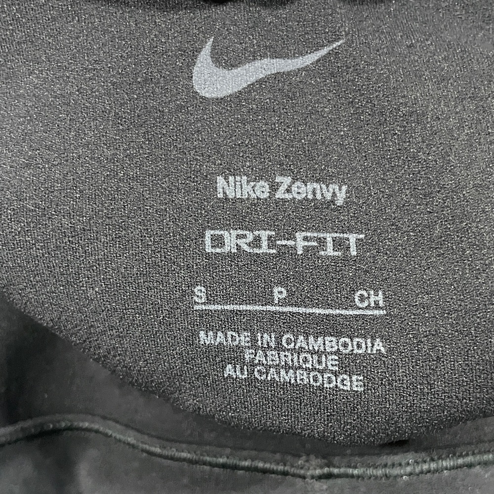 Nike zenvy dri-fit Black Mid-Rise Bike Shorts with Reflective Swoosh - Picture 2 of 3